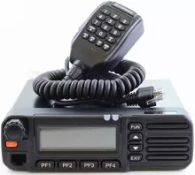 Новые автомобильные рации Comrade R90 с тангентами – под UHF и VHF диапазоны Новые автомобильные рации Comrade R90 с тангентами – под UHF и VHF диапазоны